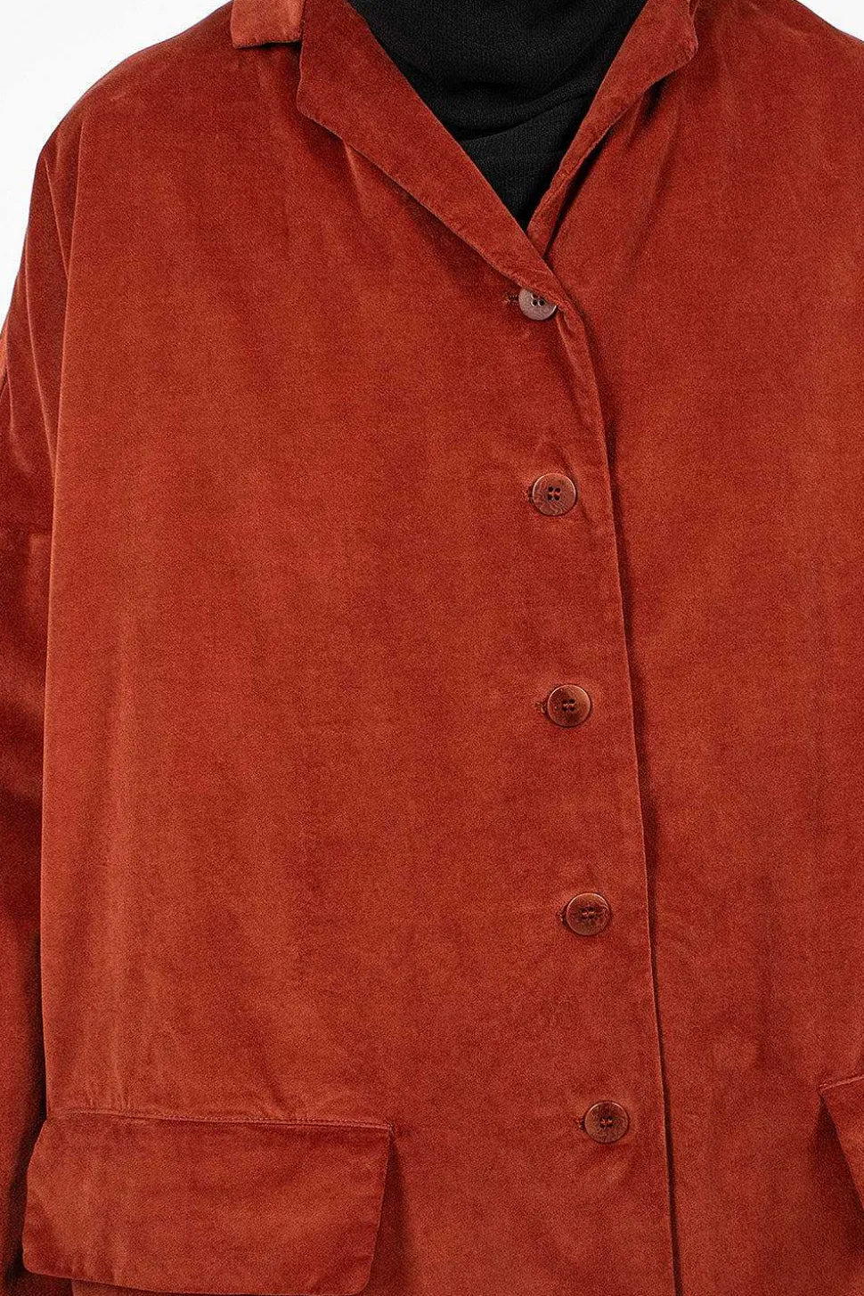 45_29 Velvet Coat Red