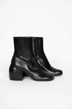 Heeled Half Boot Black