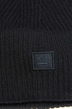 Mini Face Beanie Black