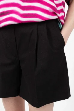 Pleat Shorts Black