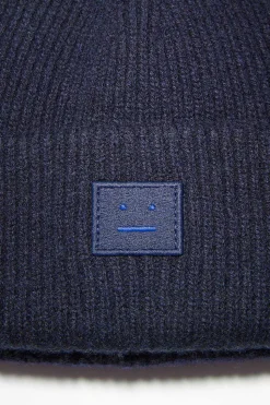 Small Ribbed Beanie Navy