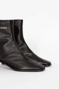 Square Toe Boot Black